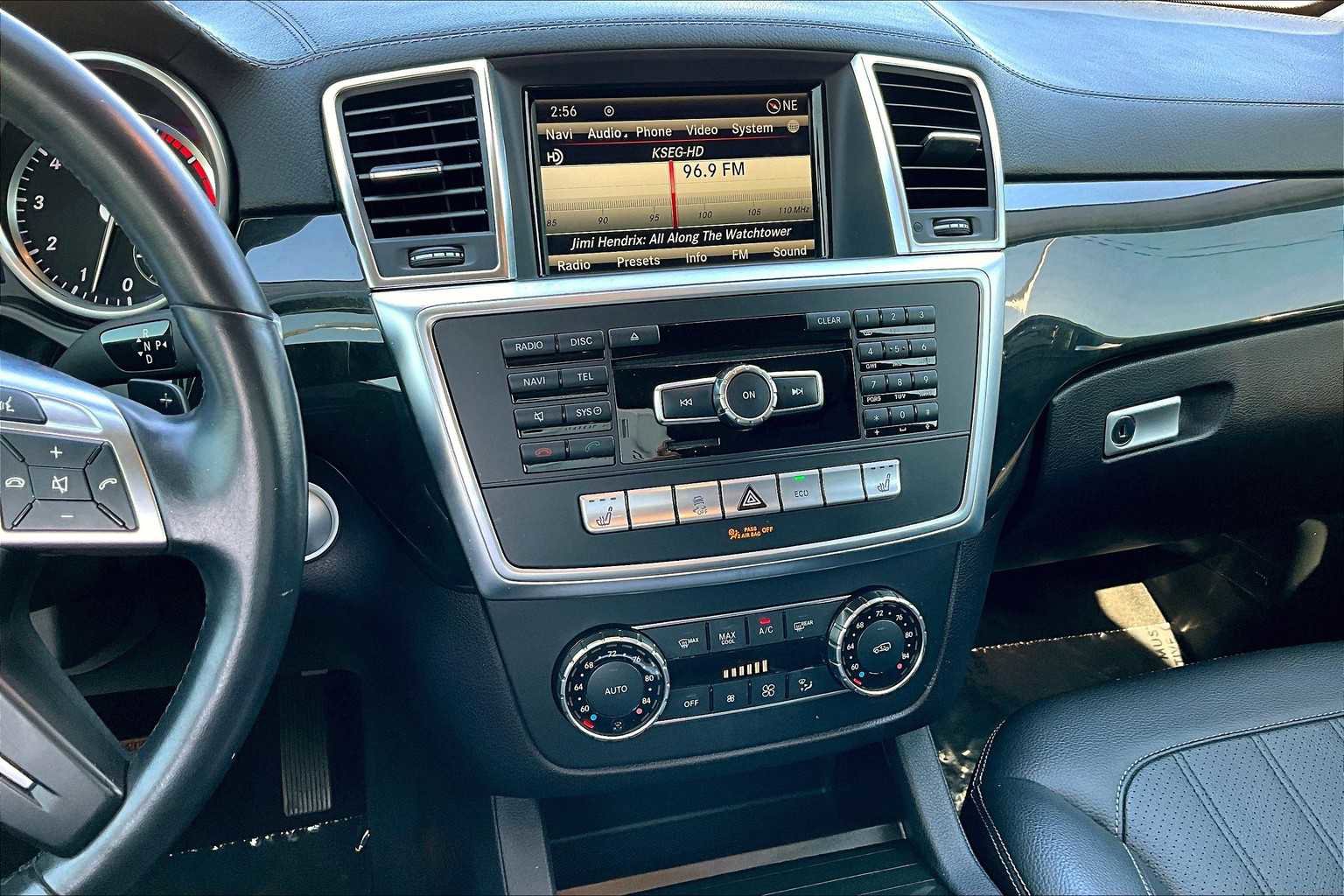 Used 2016 Mercedes-Benz GL 450 4MATIC image 6