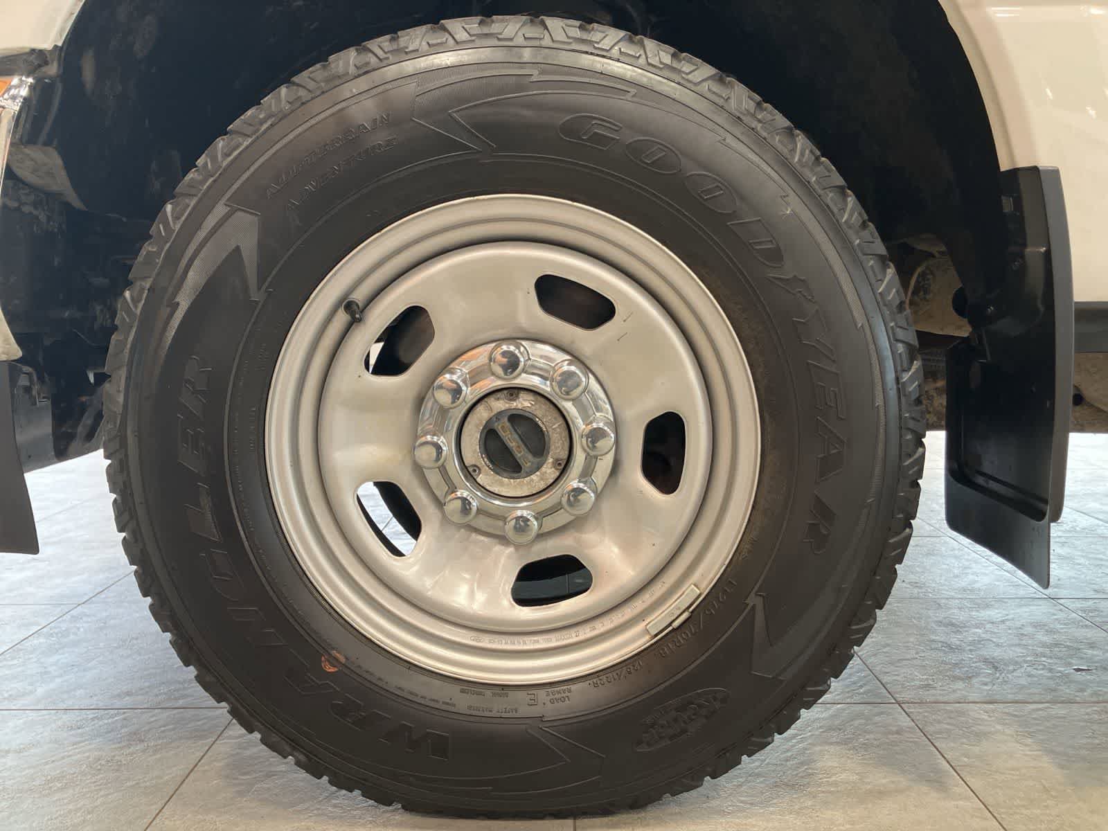 Used 2022 Ford F350 XL w/ Power Equipment Group image 9