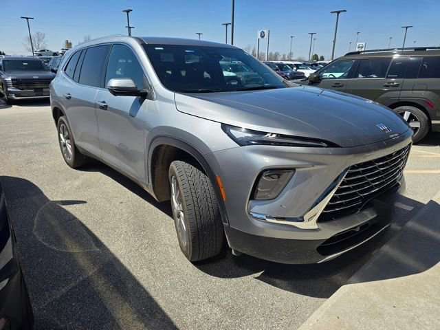 Used 2025 Buick Enclave Preferred w/ Power Package FWD image 1