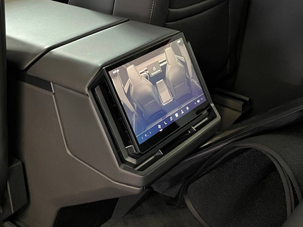 Used 2024 Tesla Cybertruck AWD Crew Cab image 17