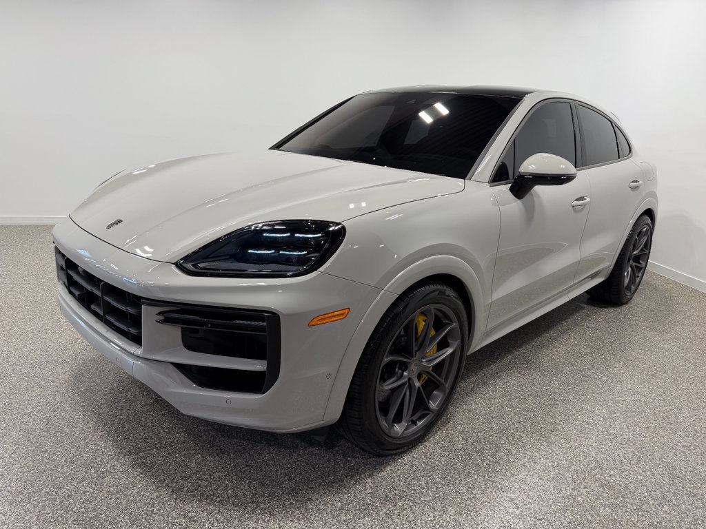 Used 2025 Porsche Cayenne Turbo AWD/4WD image 7