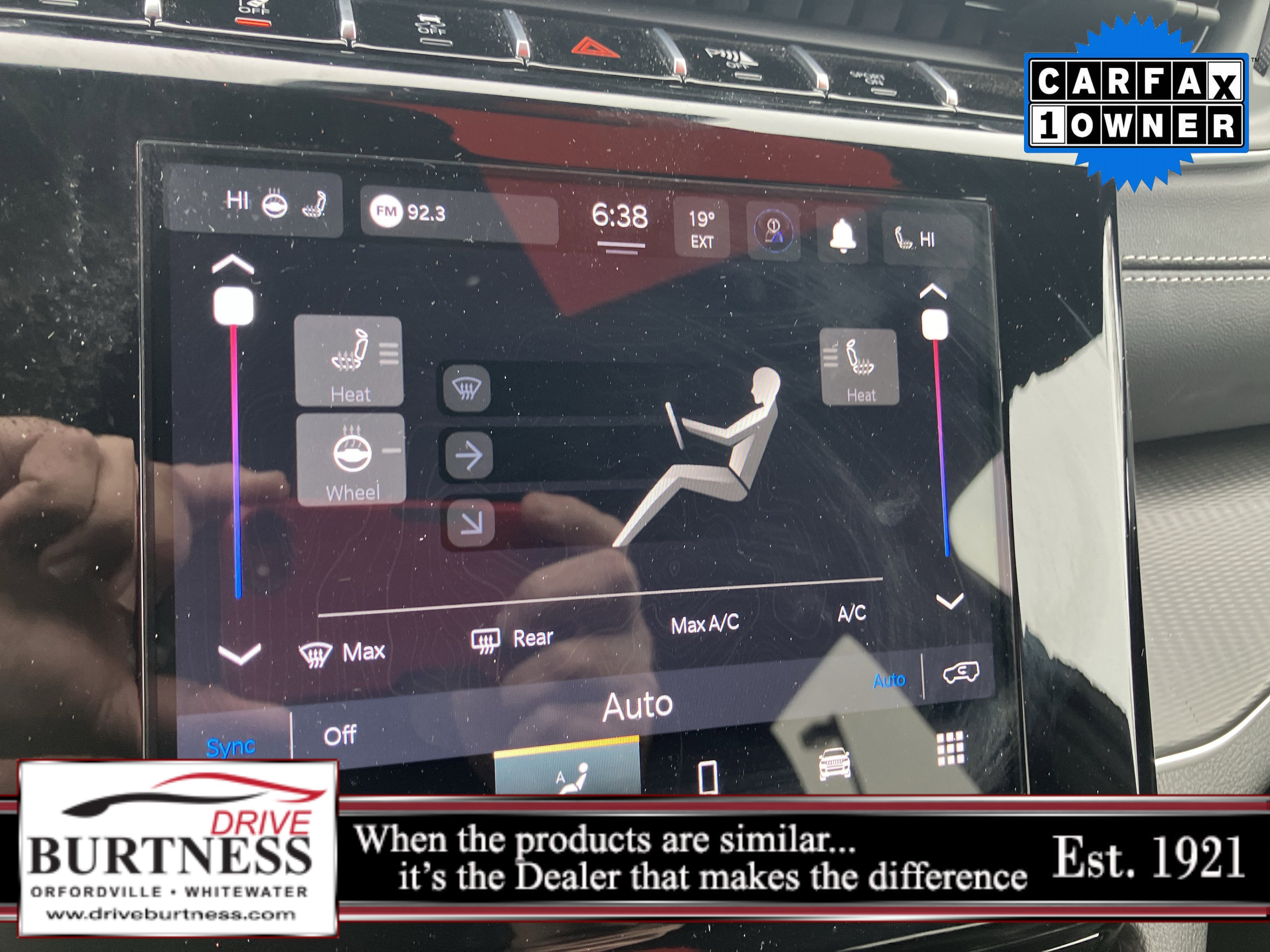 Used 2024 Jeep Grand Cherokee Altitude image 32