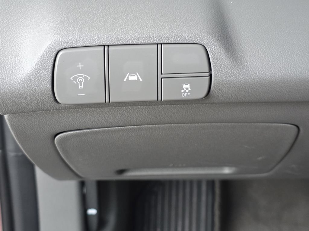 Used 2023 Hyundai Elantra SEL FWD image 18