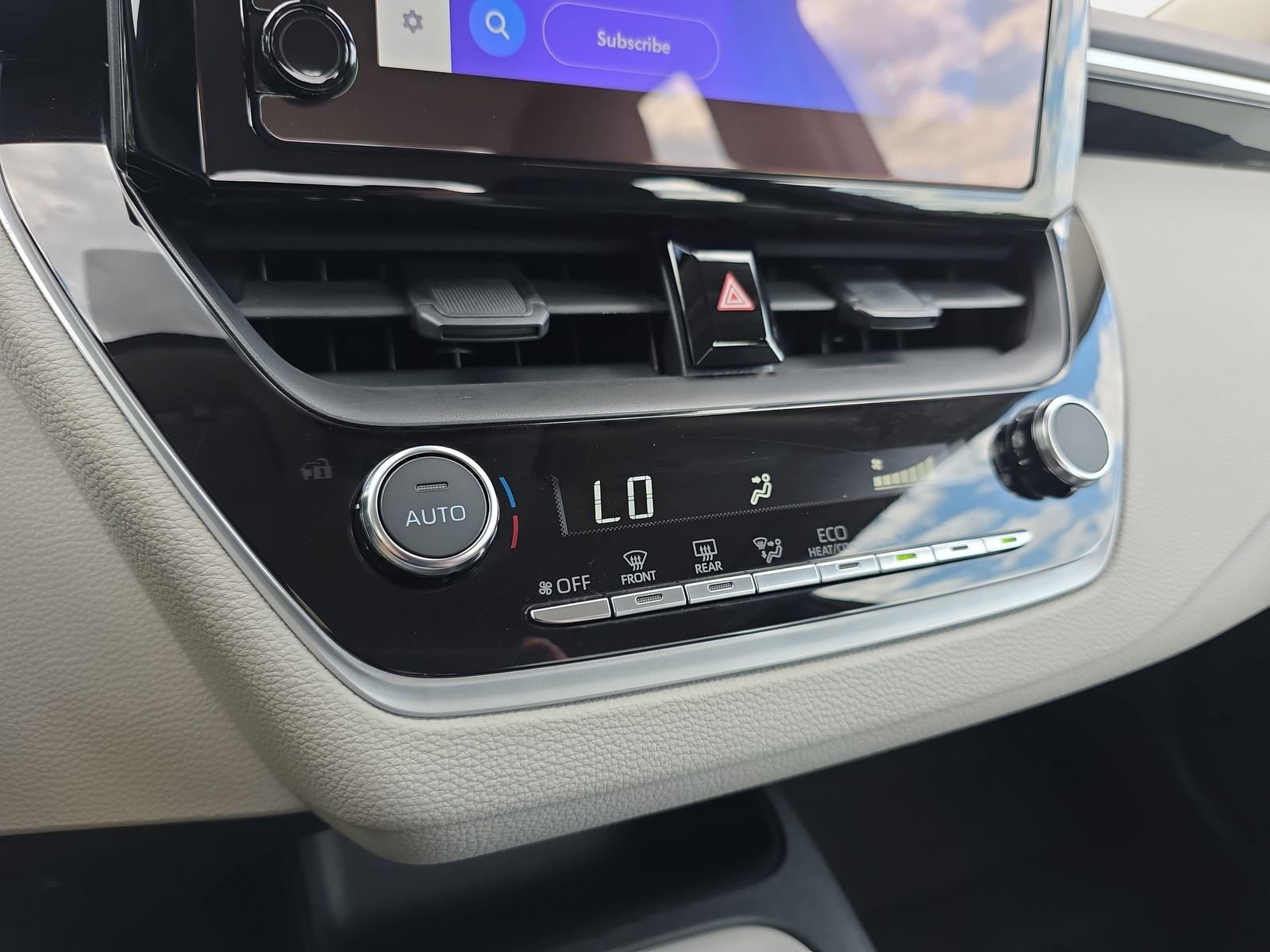 Used 2024 Toyota Corolla LE FWD image 23