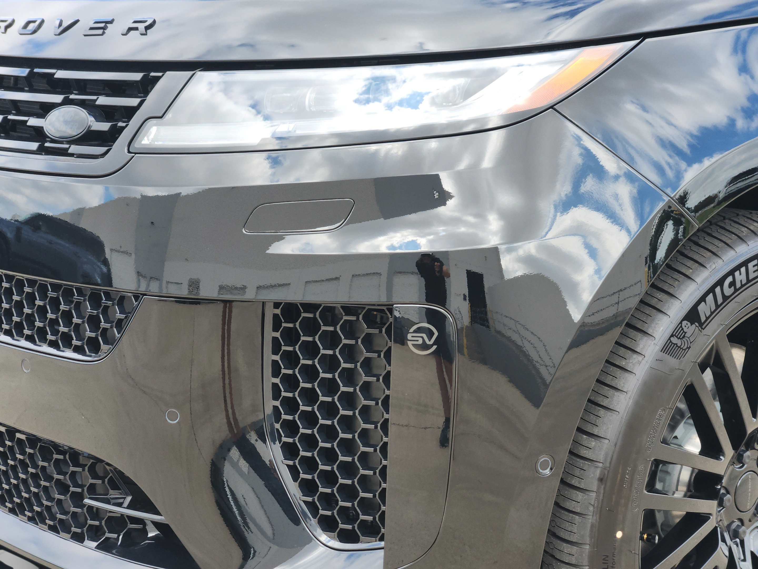 New 2027 Land Rover Range Rover Sport SV AWD/4WD image 30