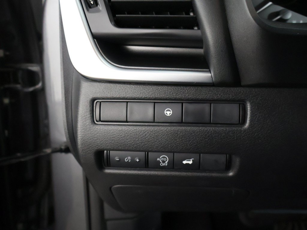 Used 2024 Nissan Rogue SV AWD/4WD image 37