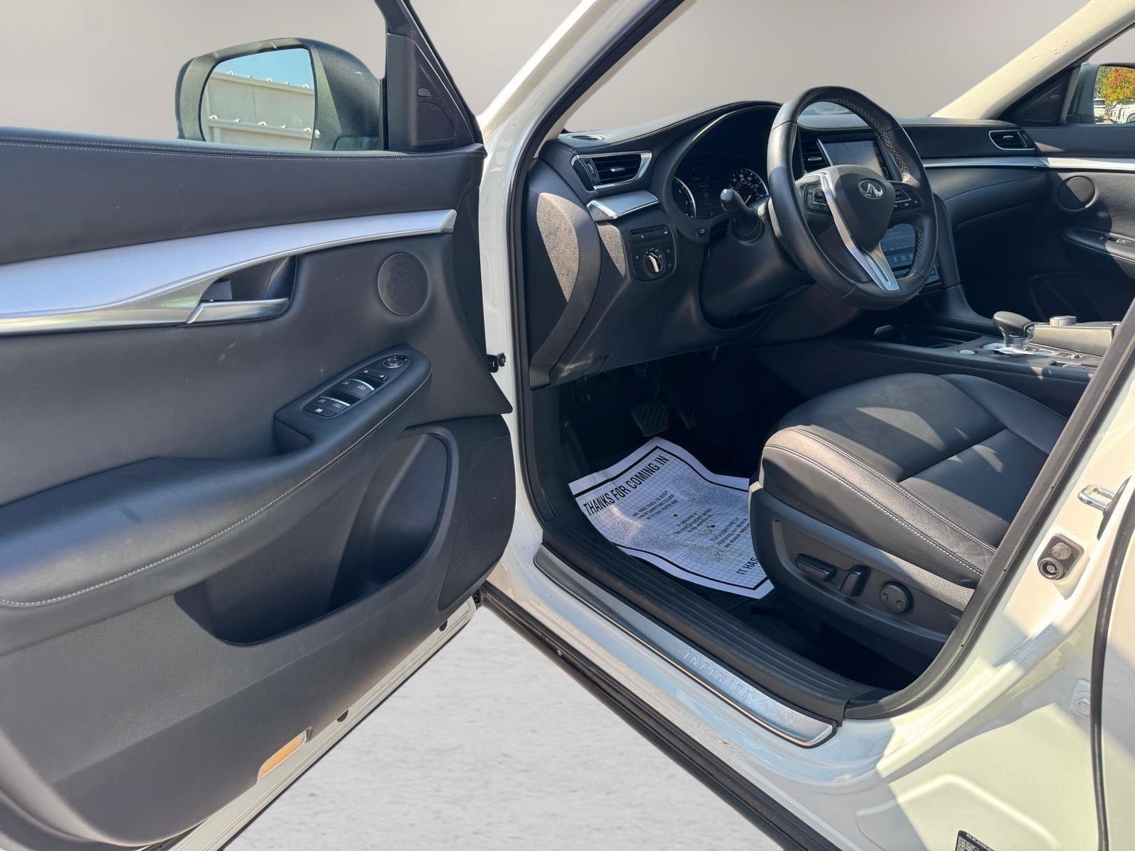 Used 2020 INFINITI QX50 Luxe w/ Navigation Package AWD/4WD image 17