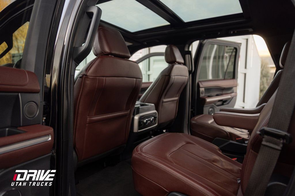 Used 2024 Ford Expedition Limited image 19