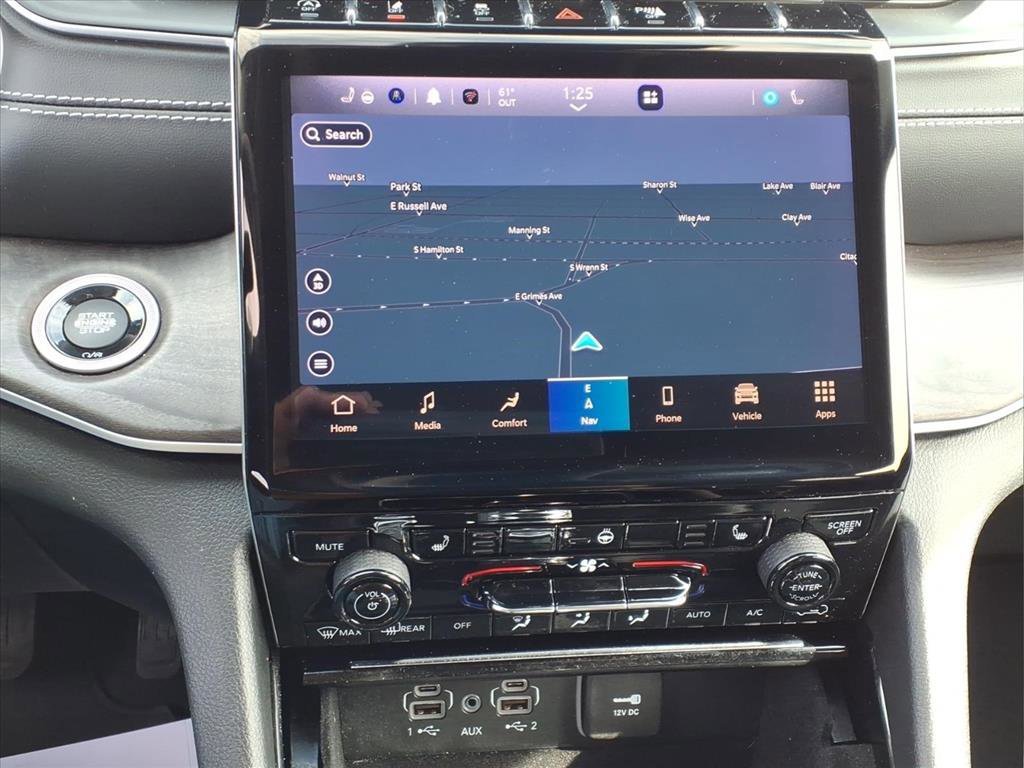 Used 2023 Jeep Grand Cherokee L Limited w/ Black Appearance Package image 20