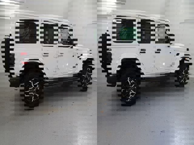 Certified 2025 Jeep Wrangler Sahara image 22