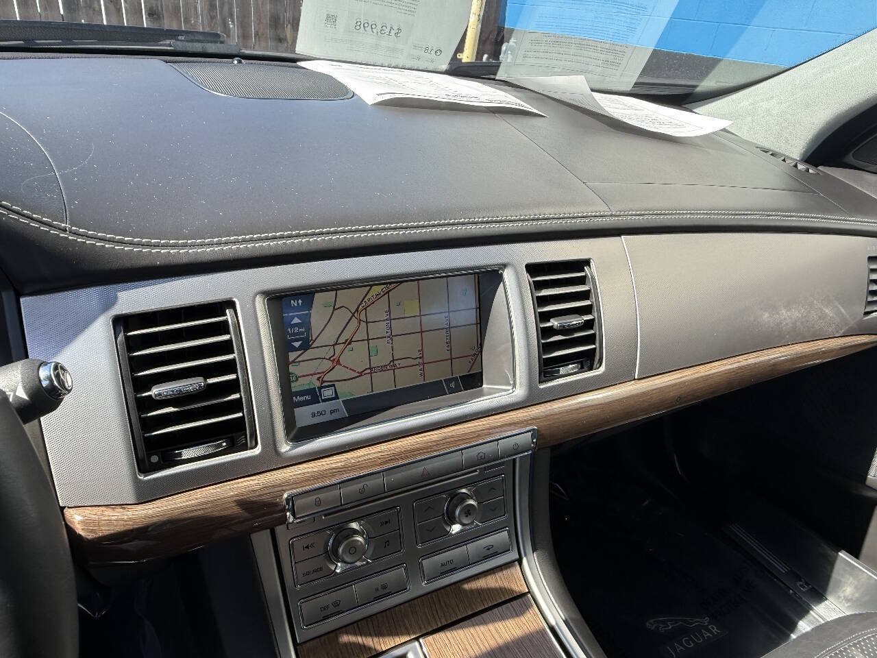 Used 2010 Jaguar XF Supercharged RWD image 12