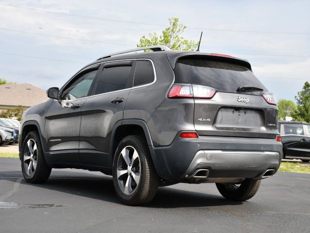 Used 2019 Jeep Cherokee Limited image 5