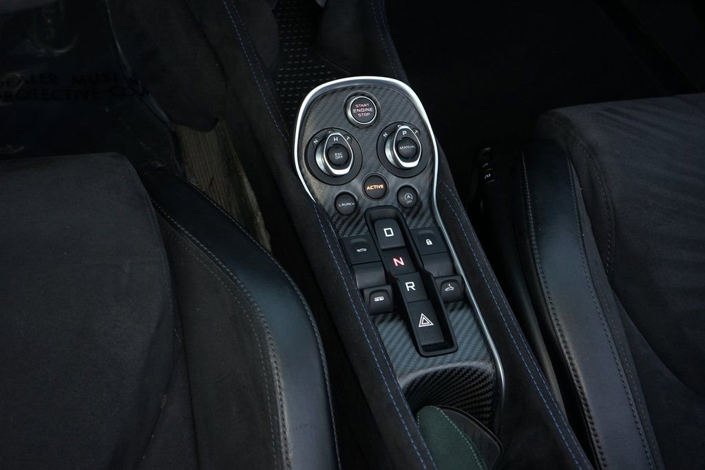 Used 2020 McLaren 600LT Spider image 21