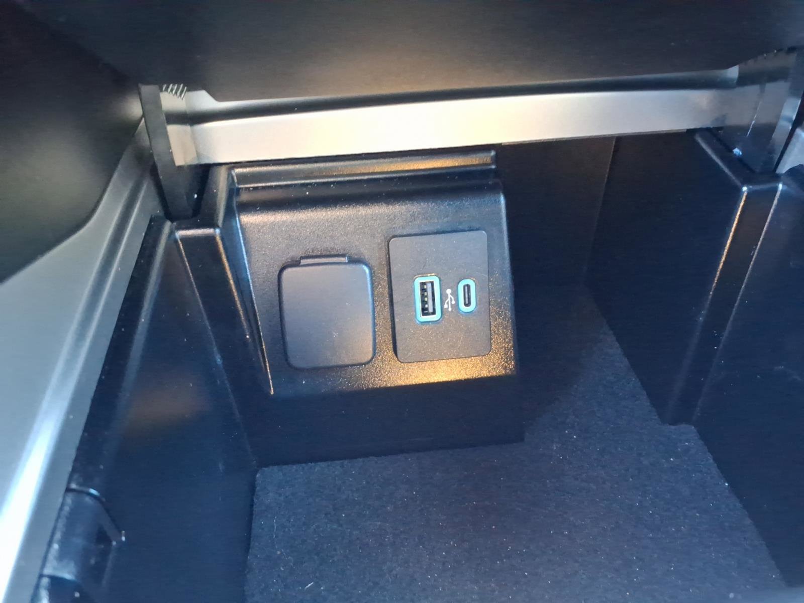 Used 2021 Ford Explorer ST w/ Equipment Group 401A image 15