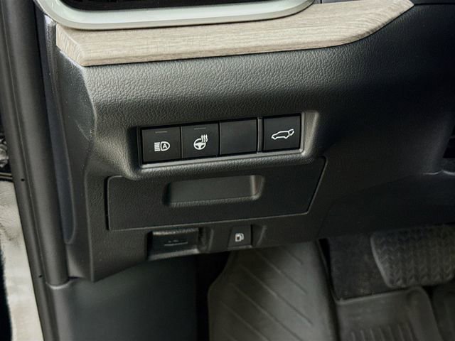 Used 2024 Toyota Grand Highlander Platinum image 12