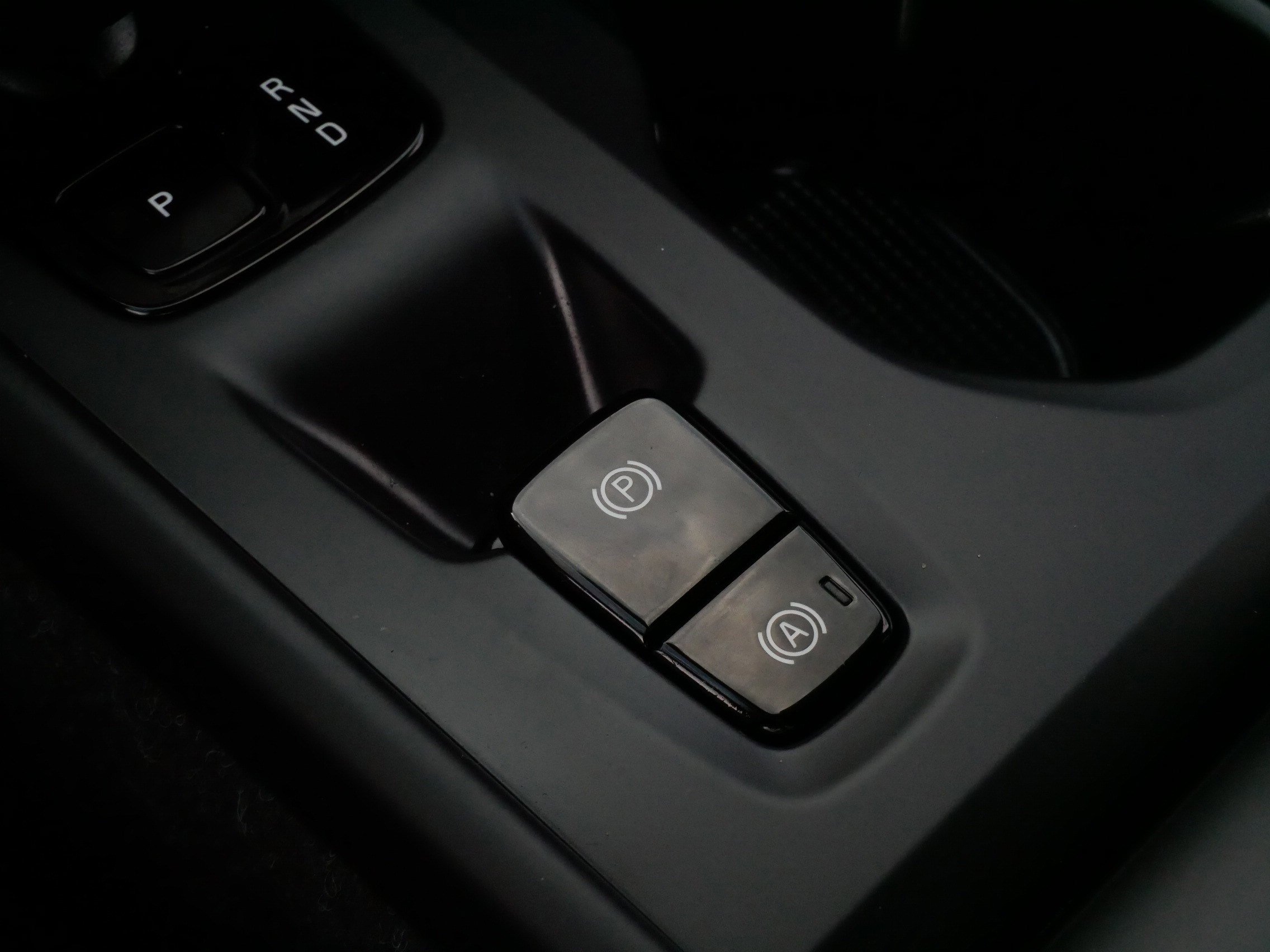 Used 2025 Volvo XC40 B5 Core AWD/4WD image 25