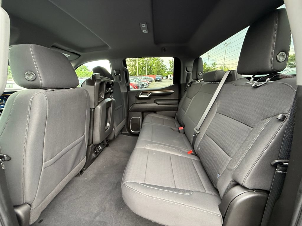 Used 2022 Chevrolet Silverado 1500 LT AWD/4WD image 23