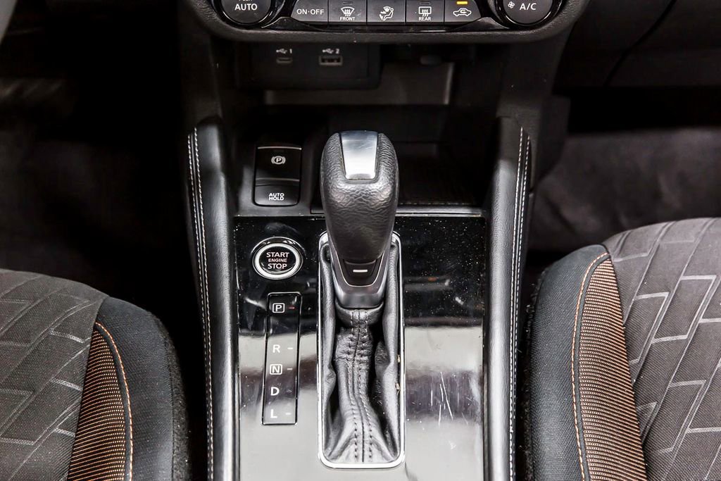 Used 2023 Nissan Kicks SR image 25