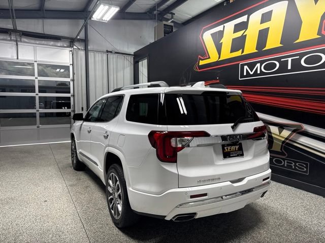 Used 2021 GMC Acadia Denali w/ Denali Technology Package FWD image 16
