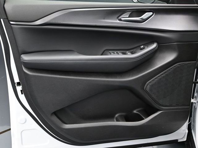 New 2025 Jeep Grand Cherokee L Laredo image 18