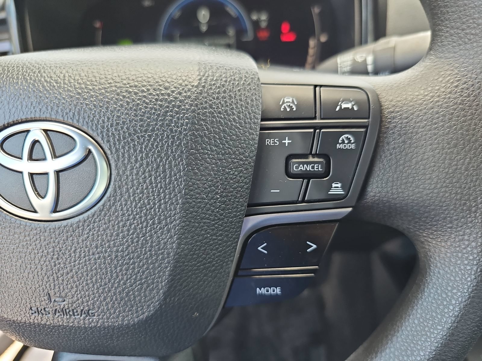 Used 2025 Toyota Camry LE FWD image 17