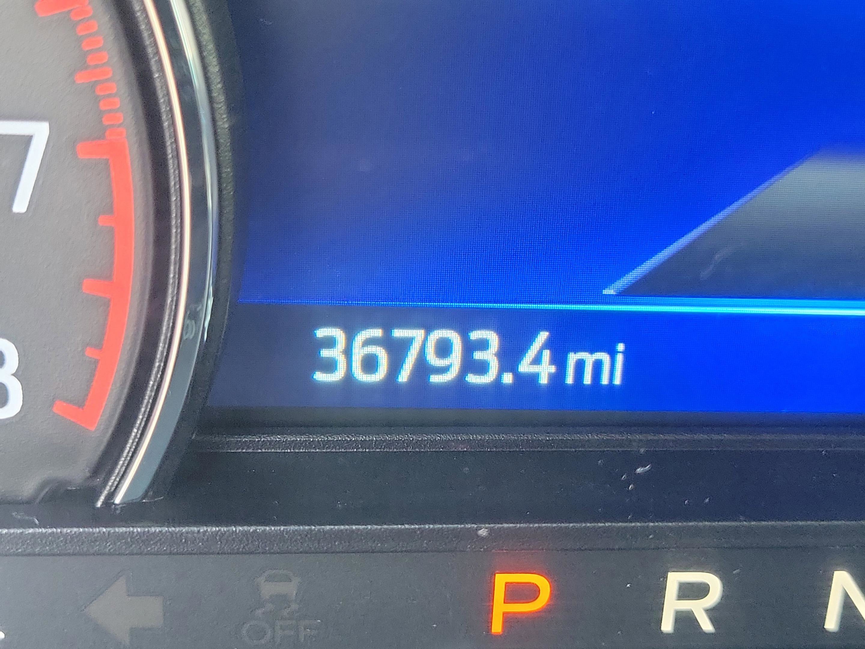 Used 2023 Ford Explorer XLT w/ Equipment Group 202A AWD/4WD image 28