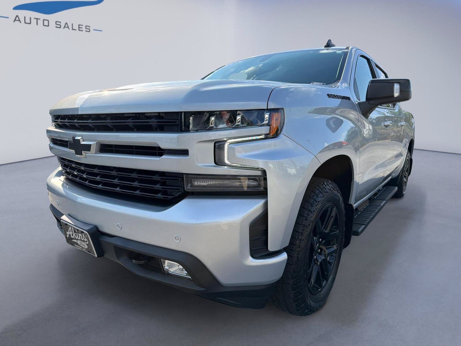 Used 2022 Chevrolet Silverado 1500 RST w/ LPO, Blackout Package AWD/4WD image 1