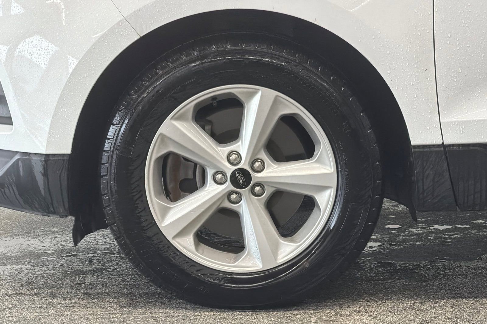 Used 2023 Ford Edge SE image 24