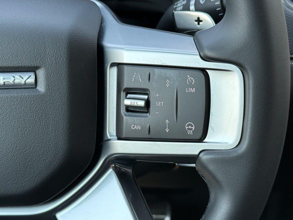 Certified 2025 Land Rover Discovery Dynamic SE AWD/4WD image 20