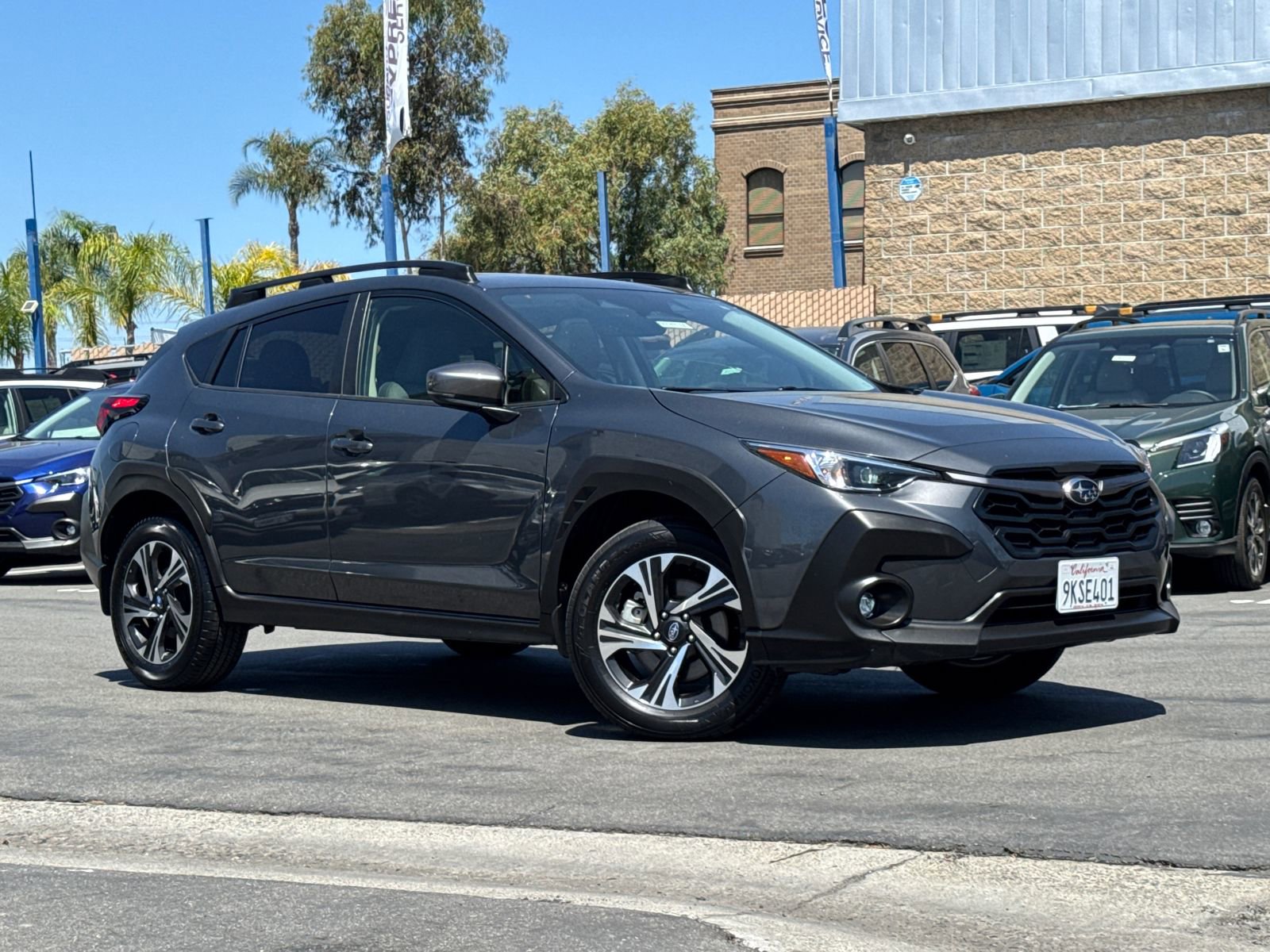 Used 2024 Subaru Crosstrek 2.0i Premium AWD/4WD image 2