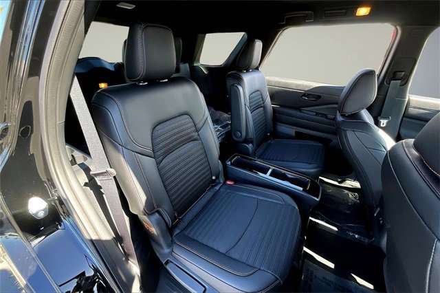 New 2025 Nissan Pathfinder Rock Creek image 9