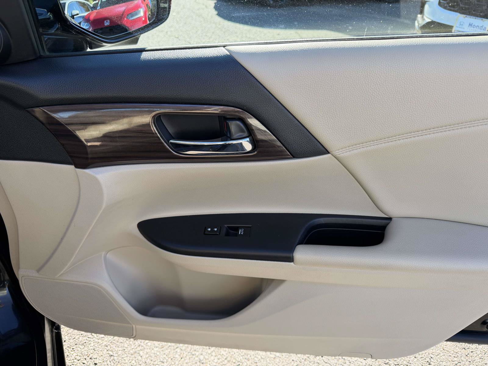 Used 2016 Honda Accord EX-L image 12