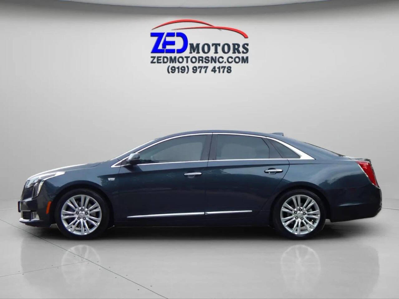 Used 2019 Cadillac XTS Luxury image 8