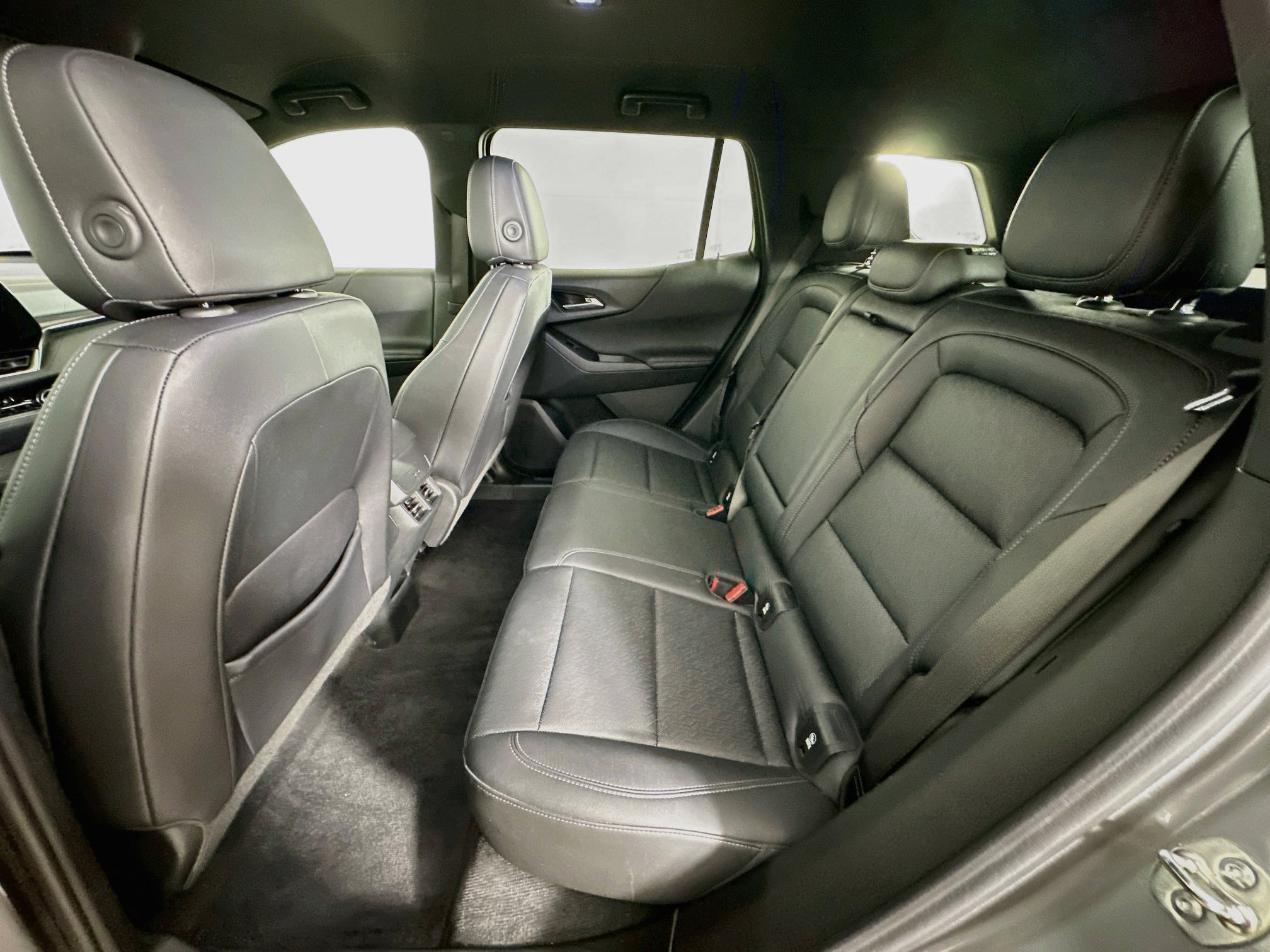 Used 2025 Chevrolet Equinox LT w/ Convenience Package II FWD image 27