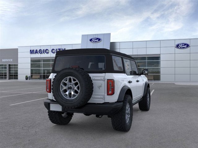New 2025 Ford Bronco Badlands image 8