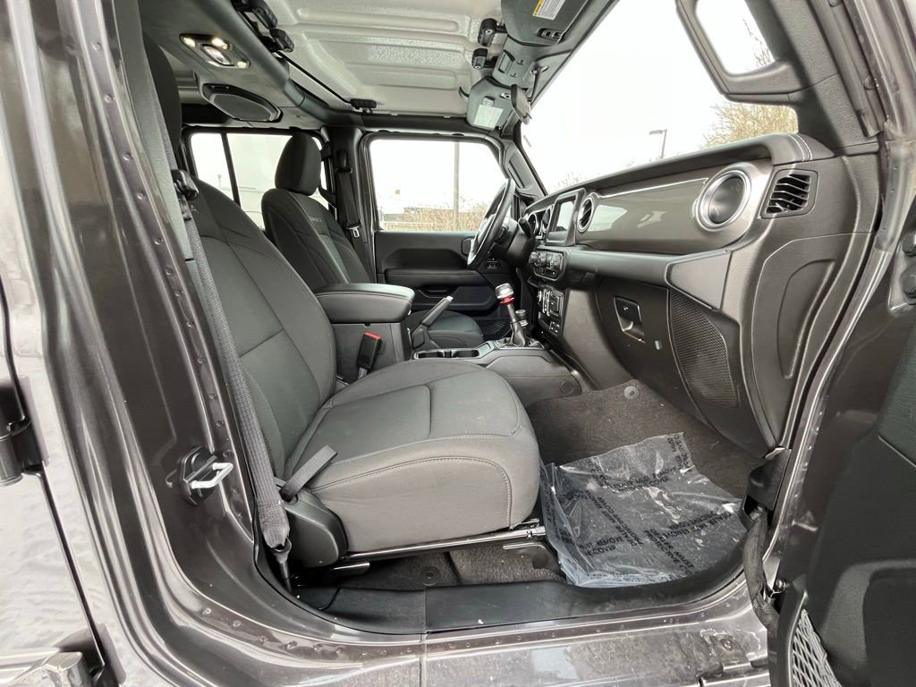 Used 2021 Jeep Wrangler Unlimited Sahara w/ Cold Weather Group image 22