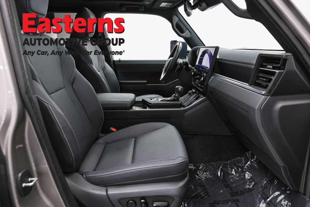 Used 2024 Lexus GX 550 w/ Cold Area Package AWD/4WD image 27