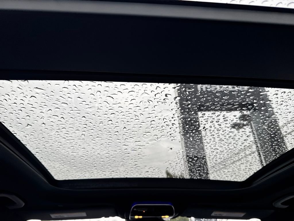 Used 2025 Mercedes-Benz GLC 300 4MATIC image 18