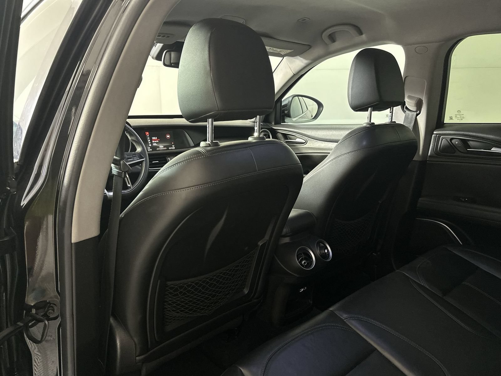 Used 2019 Alfa Romeo Stelvio AWD image 24