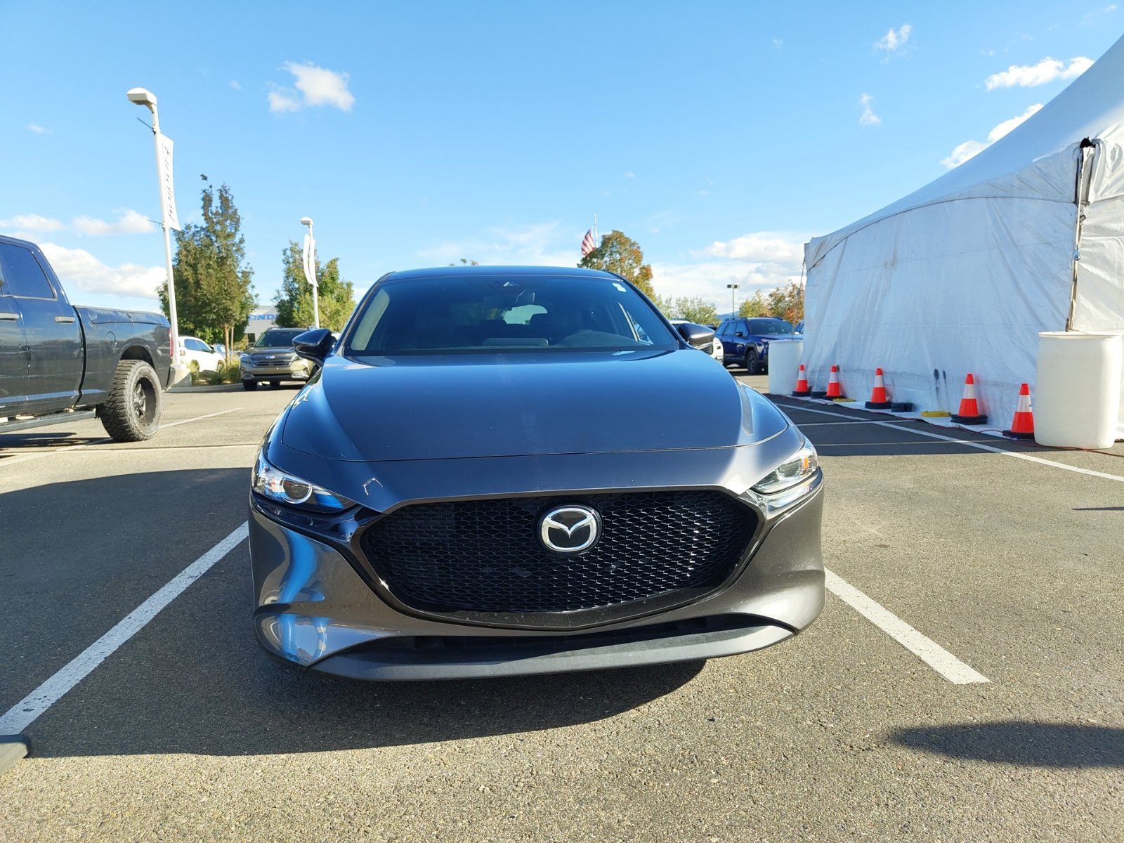 Used 2019 MAZDA MAZDA3 Hatchback FWD image 9