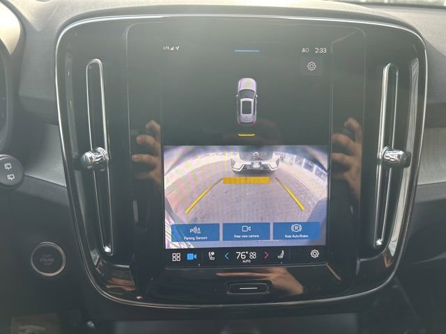 Certified 2025 Volvo XC40 B5 Core image 22