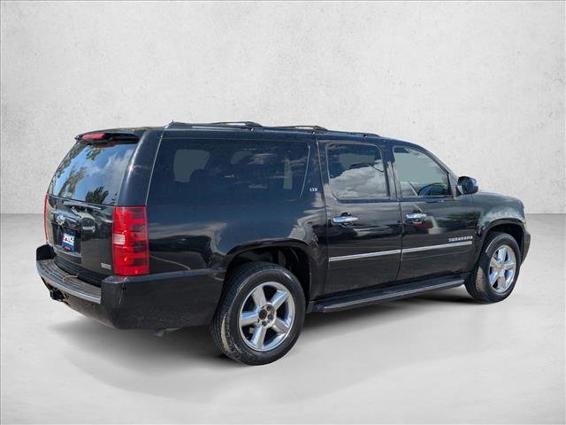 Used 2010 Chevrolet Suburban LTZ RWD image 5