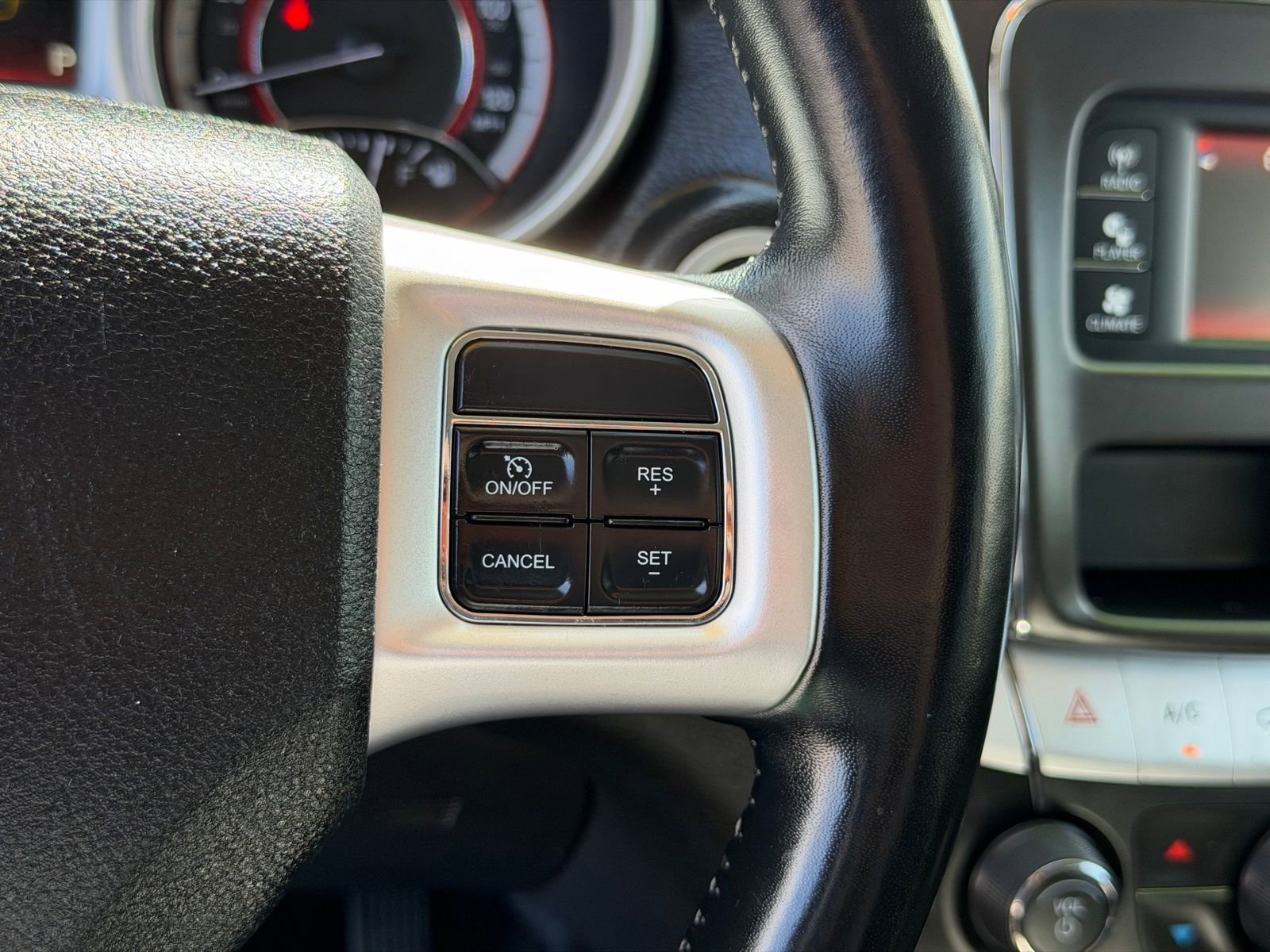 Used 2019 Dodge Journey SE w/ Premium Group FWD image 17