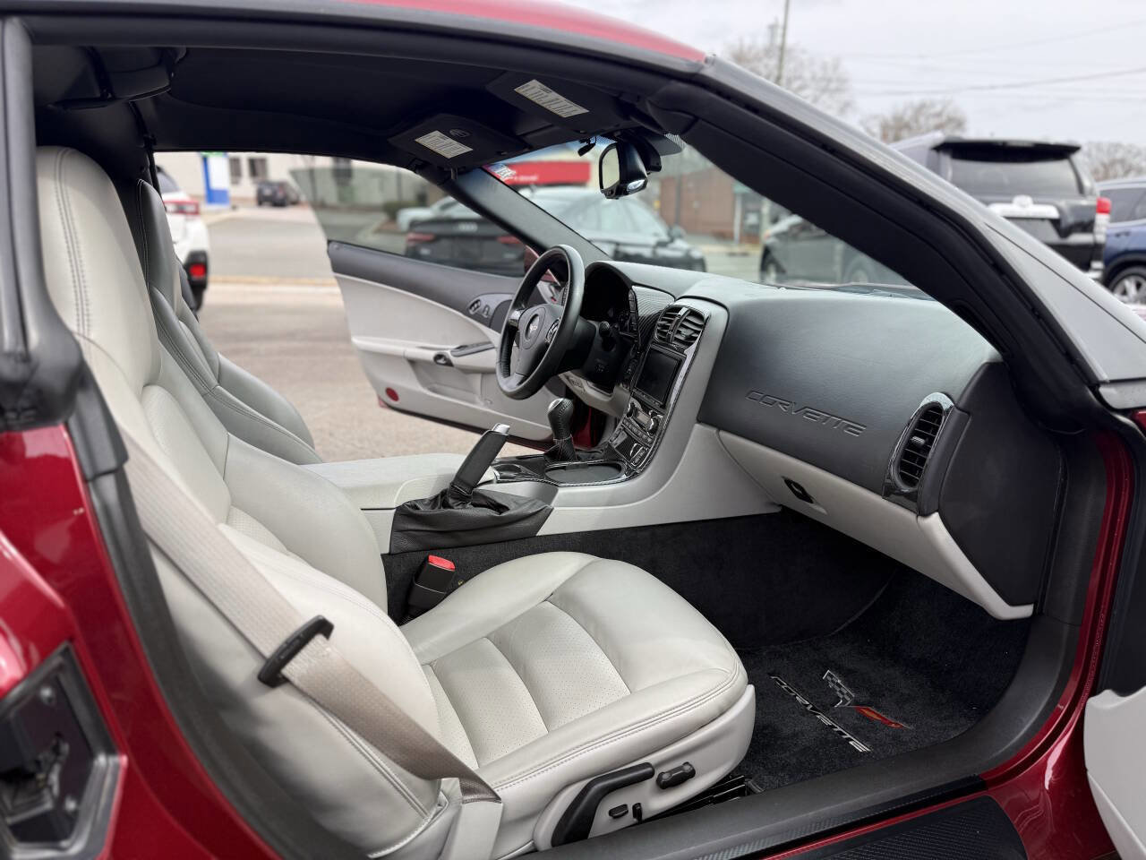 Used 2007 Chevrolet Corvette Coupe w/ Preferred Equipment Group image 17