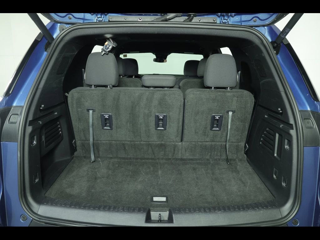 Used 2024 Chevrolet Traverse LT FWD image 14