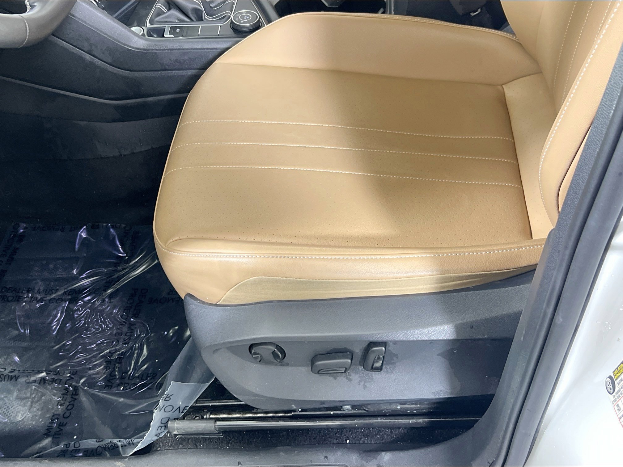 Used 2022 Volkswagen Tiguan SE AWD/4WD image 18