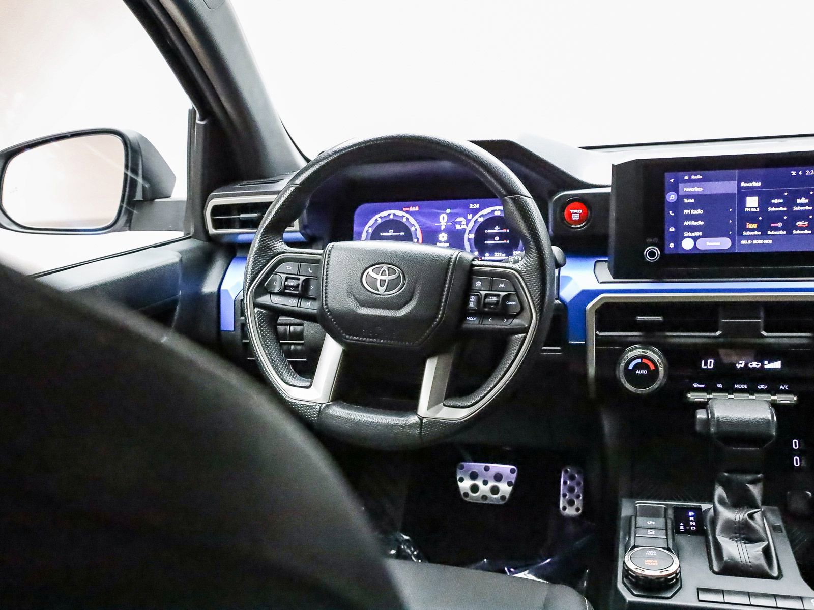 Used 2024 Toyota Tacoma TRD Sport image 16