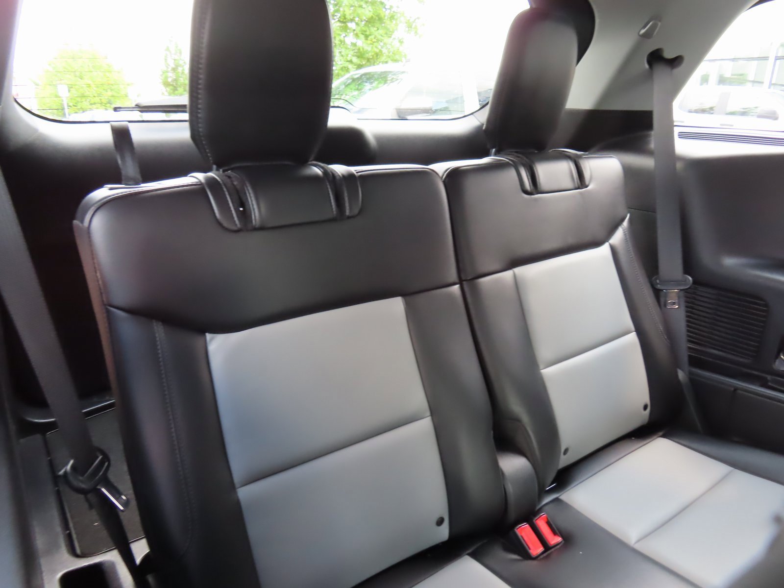 Used 2022 Ford Explorer XLT w/ Equipment Group 202A image 39