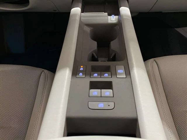 Used 2025 Hyundai Ioniq 6 SEL RWD image 56