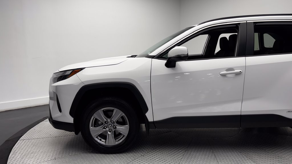 Used 2024 Toyota RAV4 XLE w/ Weather Package AWD/4WD image 5